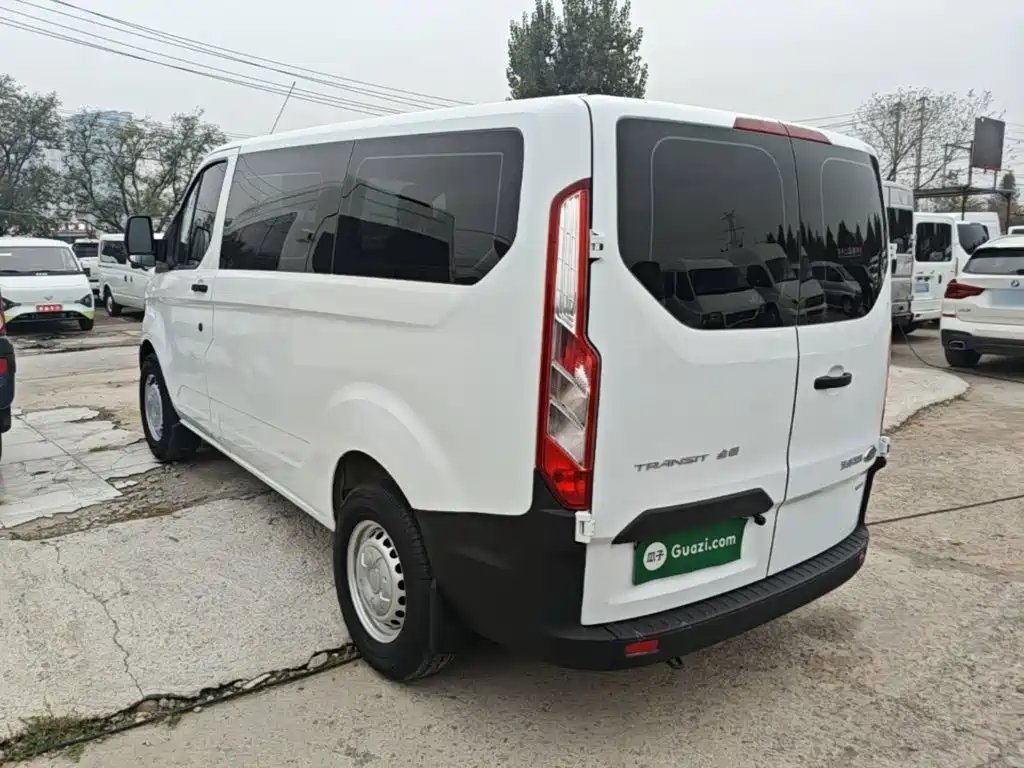 Ford Transit — миниатюра 5