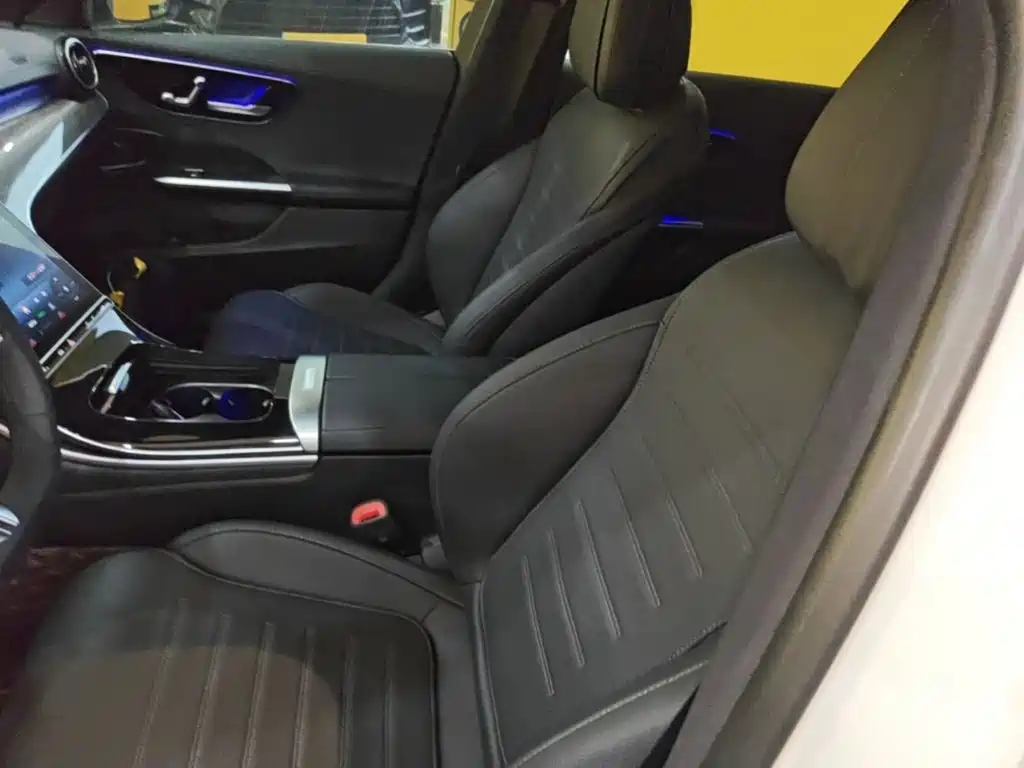Mercedes-Benz C-Class 2023 — фото 14