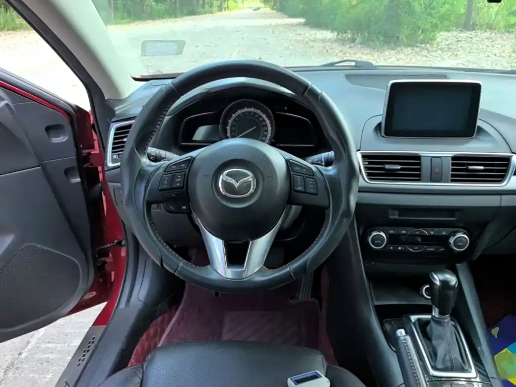 Mazda 3 Axela — миниатюра 11