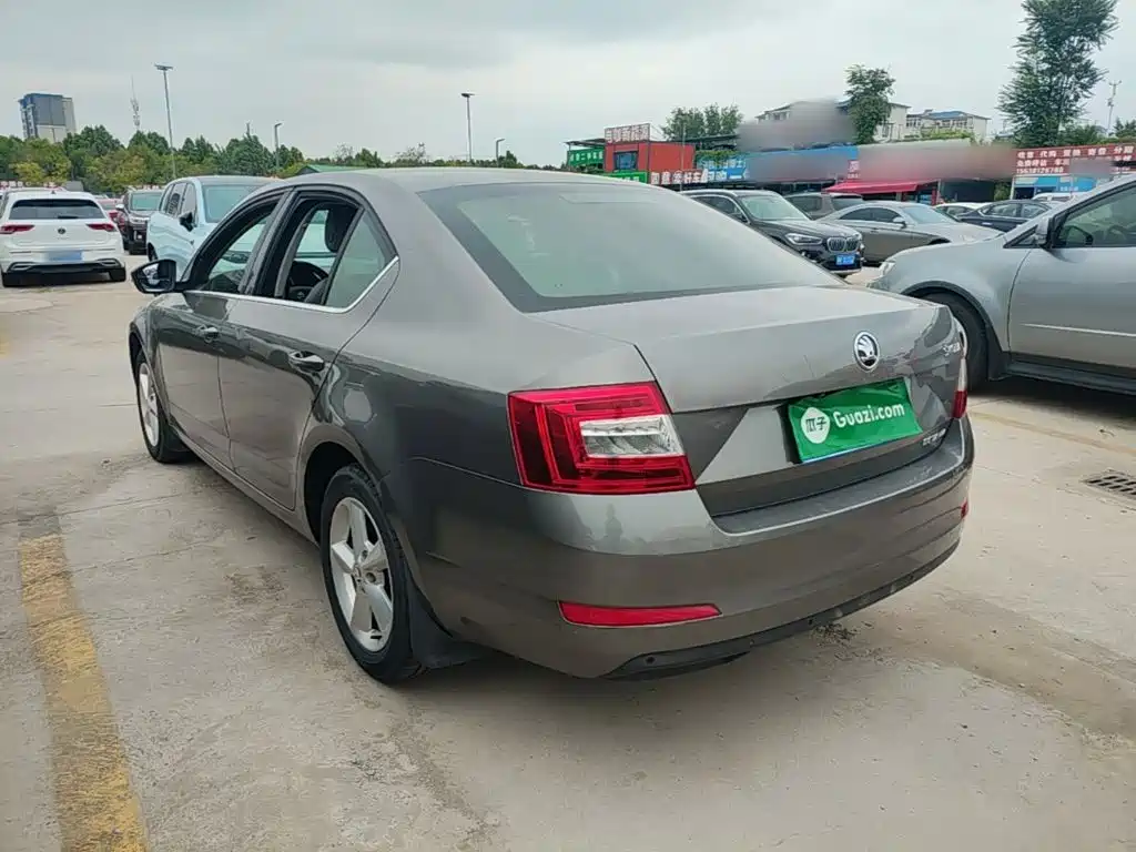 Skoda Octavia — миниатюра 5