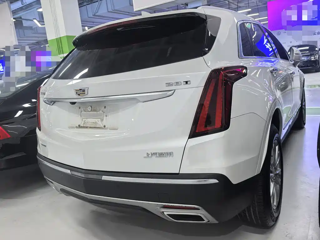 CADILLAC XT5