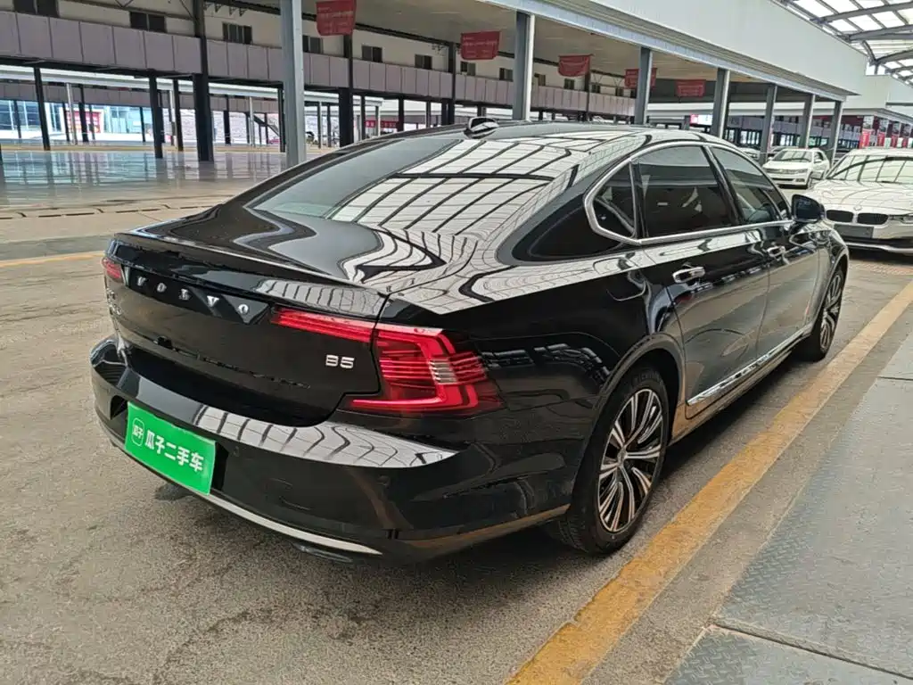 Volvo S90 — миниатюра 7