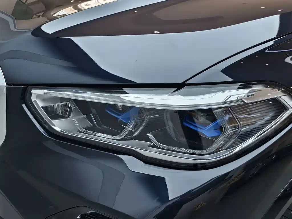 BMW X5 — миниатюра 21