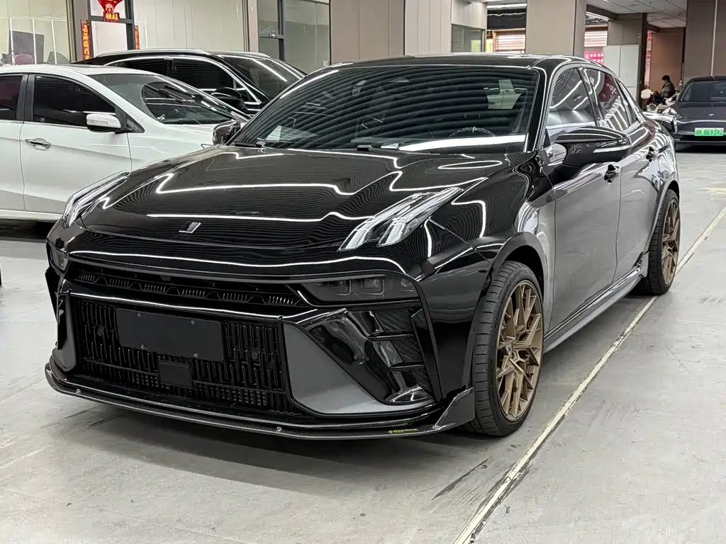 Купить Lynk & Co 03