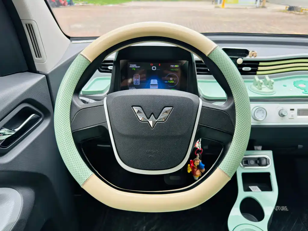 Wuling MINIEV — миниатюра 8