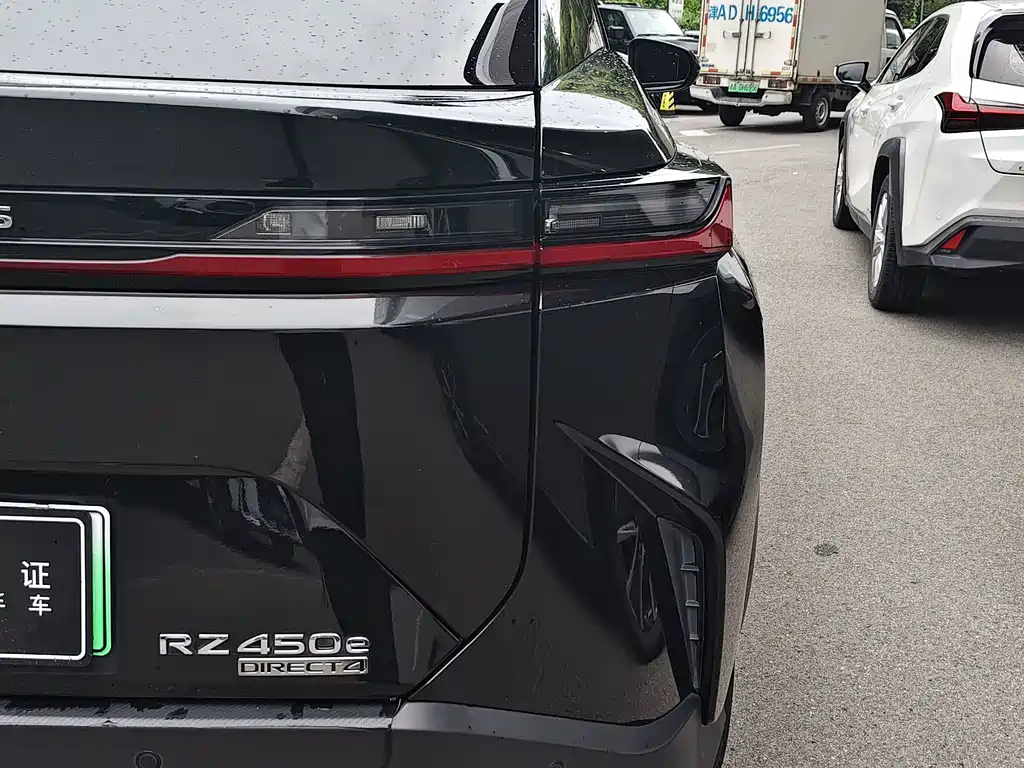 Lexus RZ — миниатюра 12