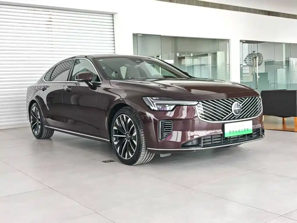 Volvo S90 PHEV — миниатюра 3