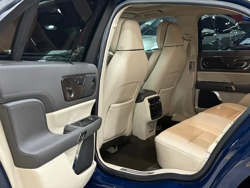 Lincoln Continental — миниатюра 8