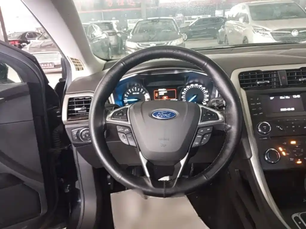 Ford Mondeo — миниатюра 11
