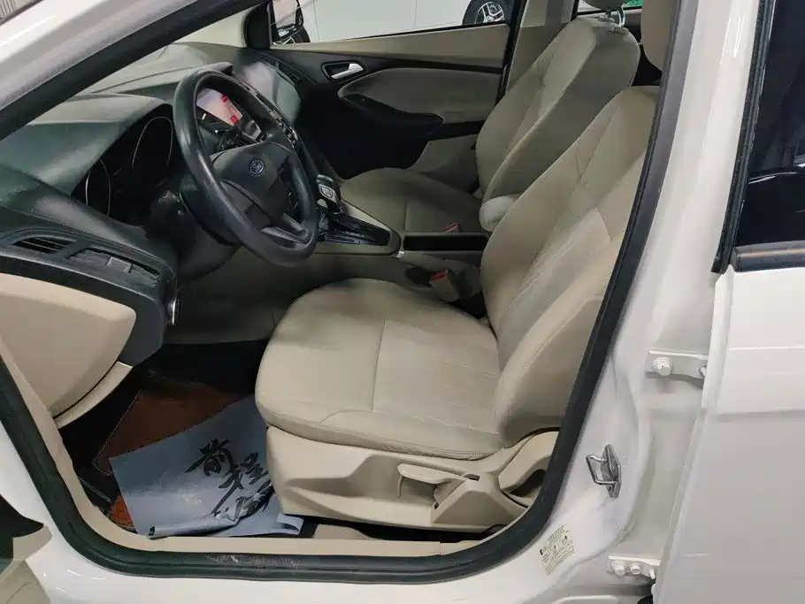Ford Focus — миниатюра 9