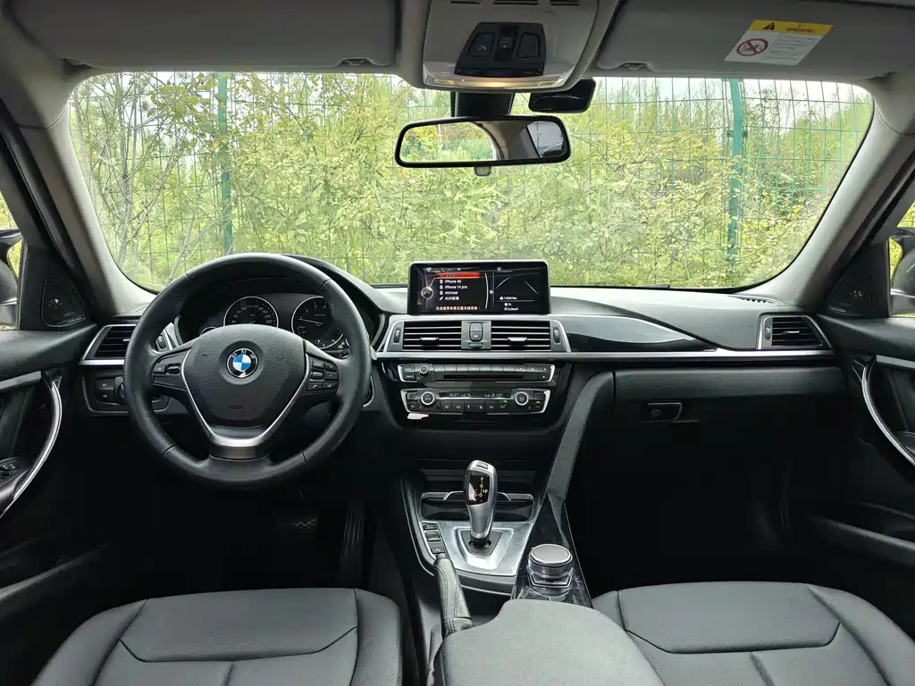 BMW 3 Series — миниатюра 13