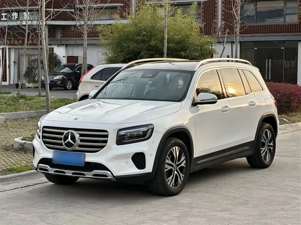 Mercedes-Benz GLB 2025