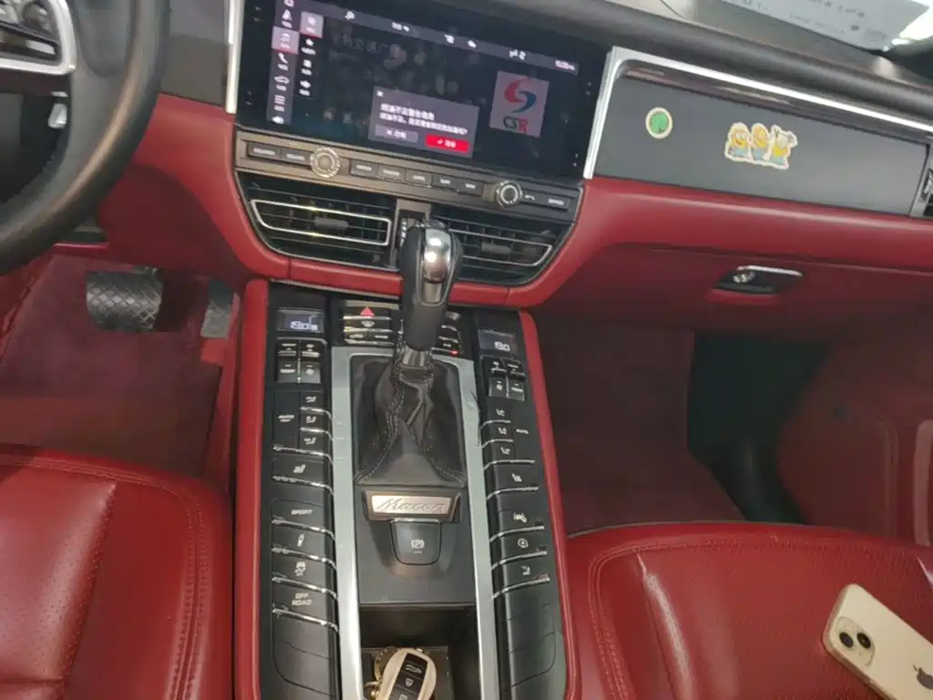 Porsche Macan — миниатюра 14