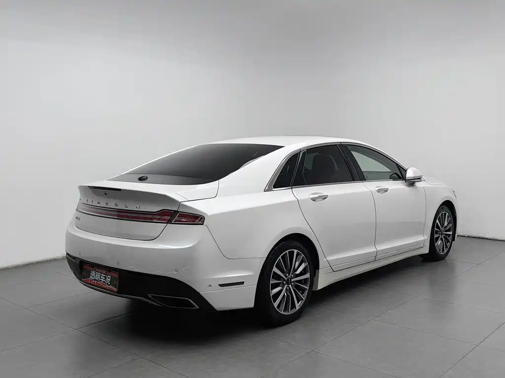 Lincoln MKZ — миниатюра 2