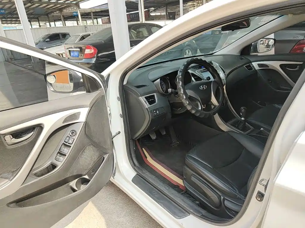 Hyundai Elantra Langdong — миниатюра 16