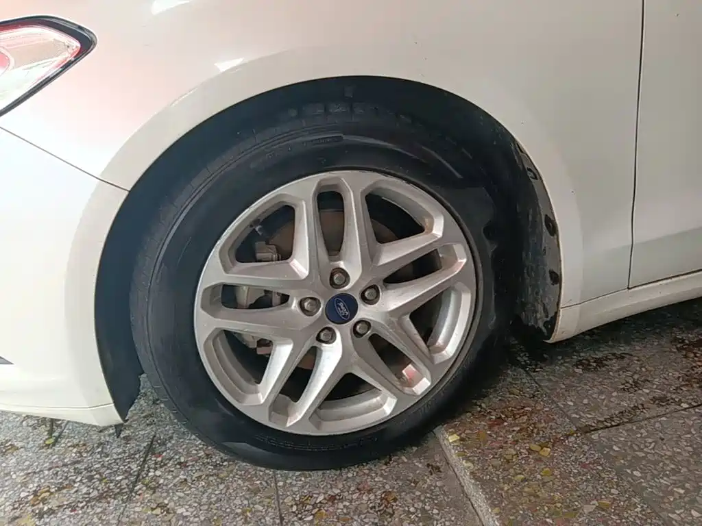 Ford Mondeo — миниатюра 23