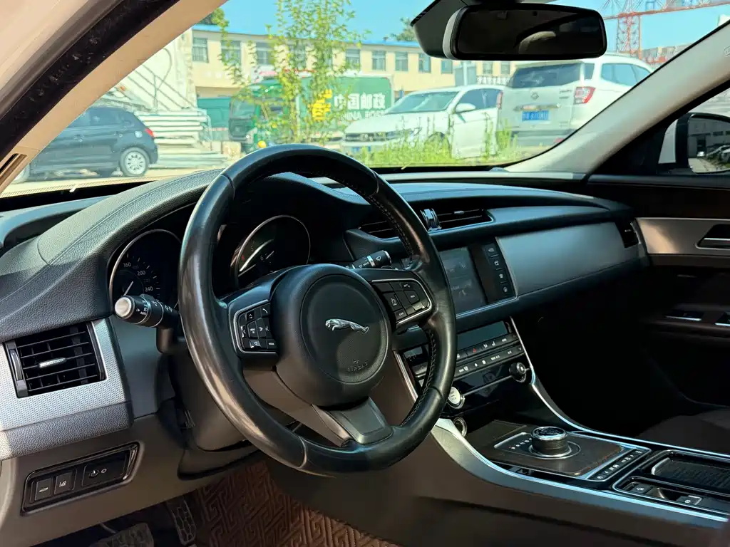 Jaguar XFL 2017 XFL 2.0T 200PS Luxury