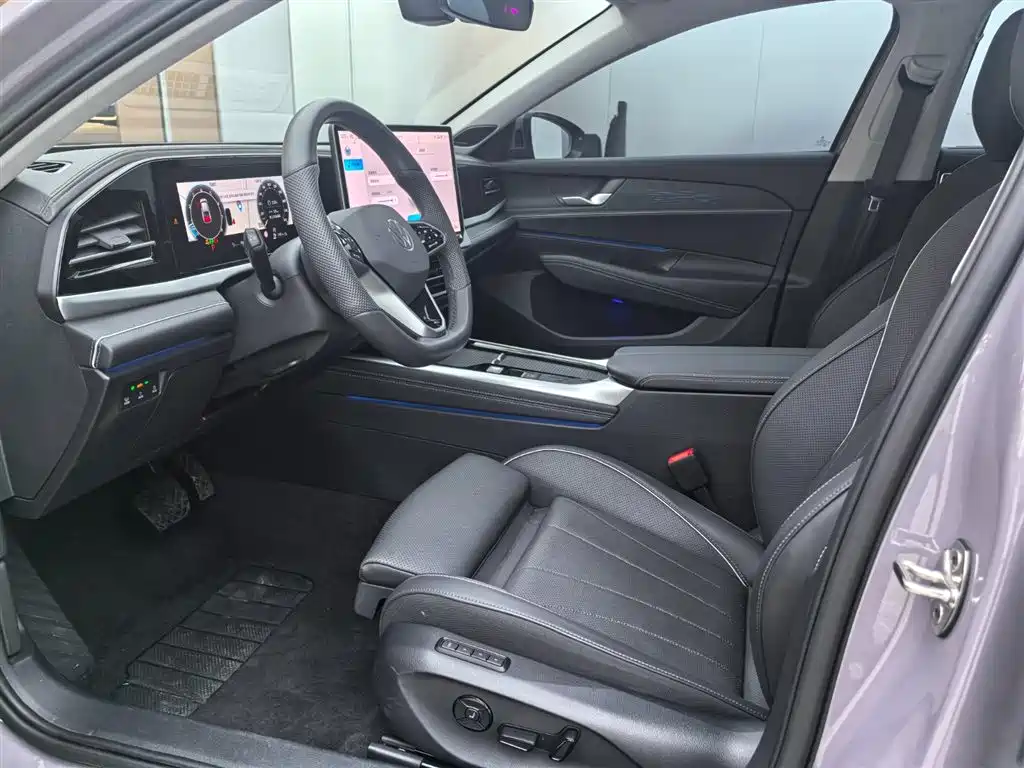 Volkswagen Passat 2025 Pro 380TSI