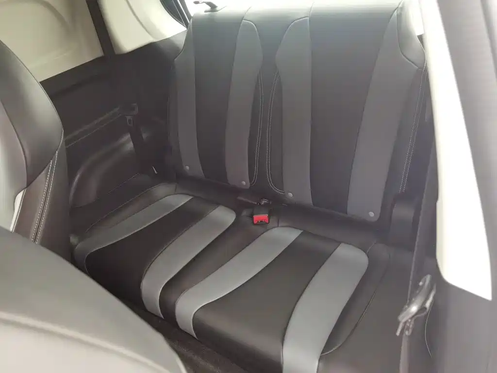 Roewe Clever — миниатюра 15