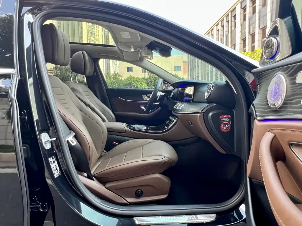 Mercedes-Benz E-Class — миниатюра 29