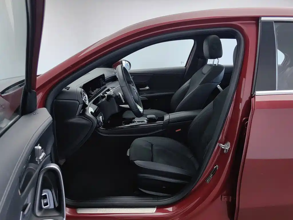 Mercedes-Benz A-Class — миниатюра 10