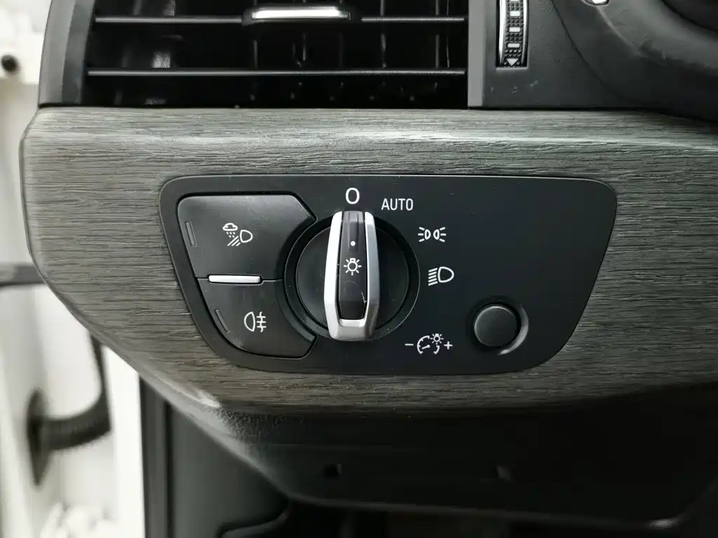 Audi A4L — миниатюра 21