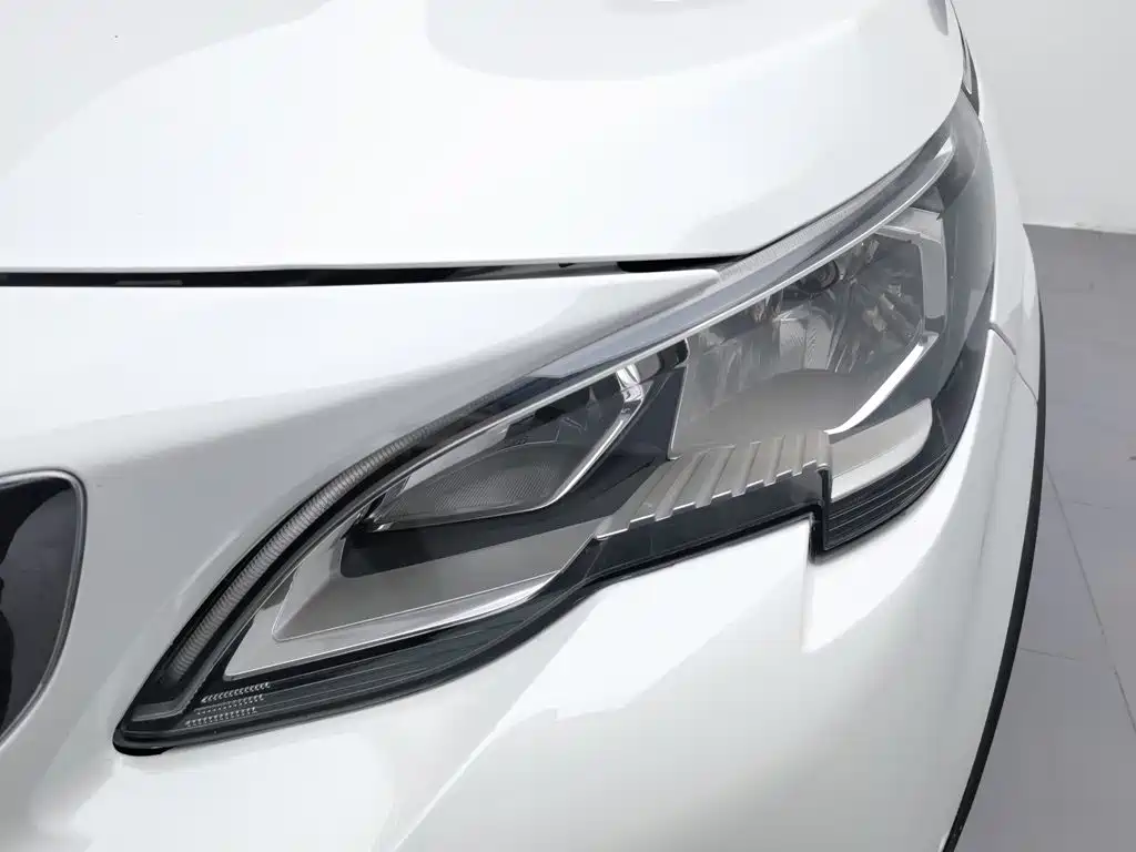 Peugeot 4008 — миниатюра 7
