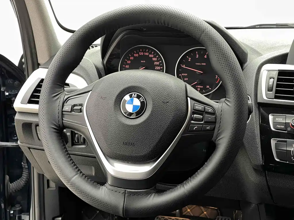 BMW 1 Series (Import) — миниатюра 7