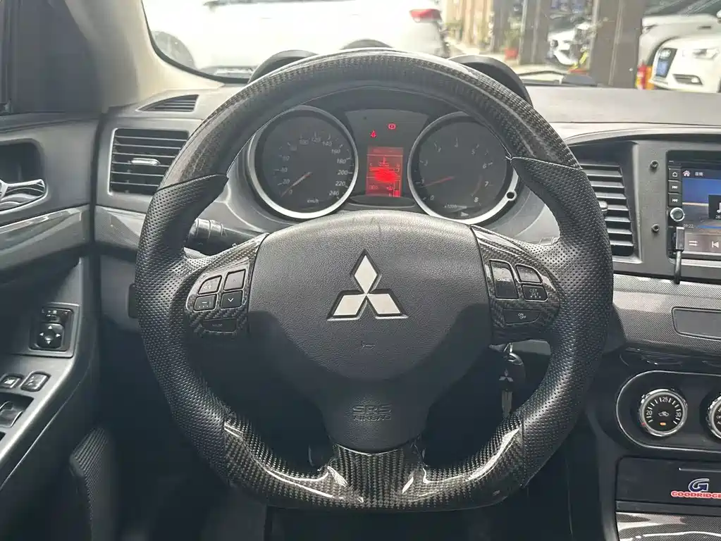 Mitsubishi Lancer EX — миниатюра 11