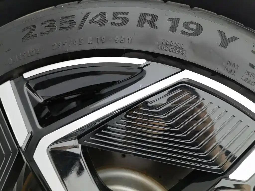 BYD Seal — миниатюра 24
