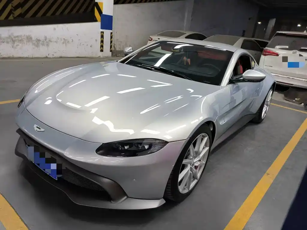 Aston Martin V8 Vantage 2020