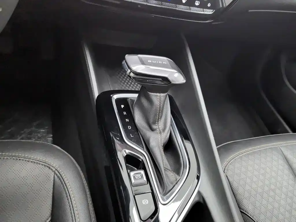 Buick Verano — миниатюра 13