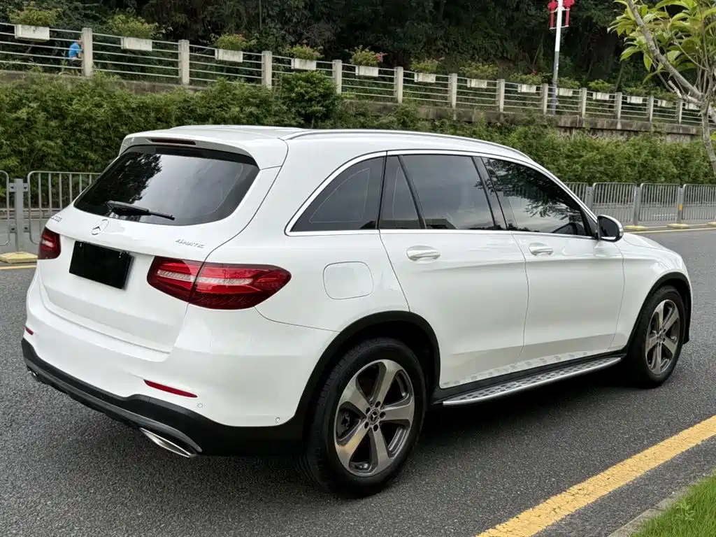 Mercedes-Benz GLC 2017 GLC 300 4MATIC