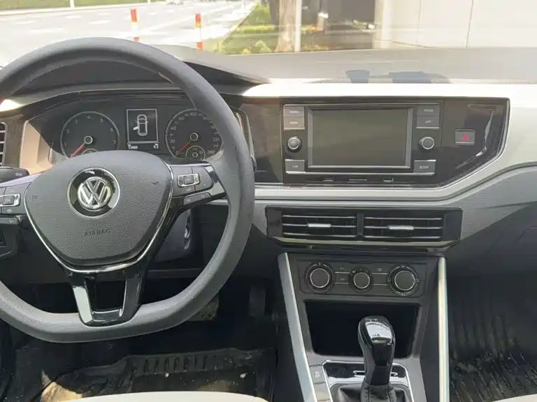 Volkswagen Polo — миниатюра 5