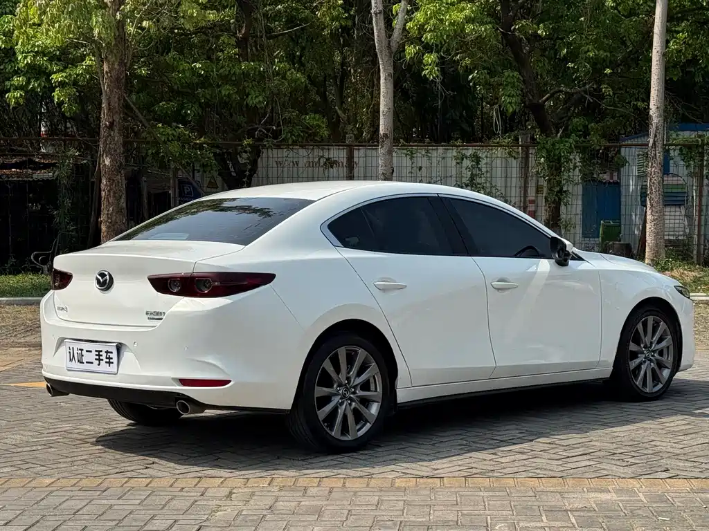 MAZDA 3 ANGKESAILA