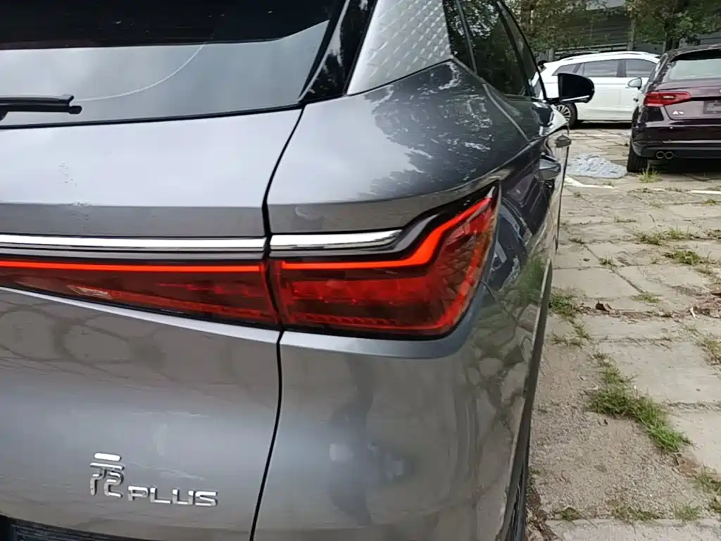 BYD Yuan Plus — миниатюра 8