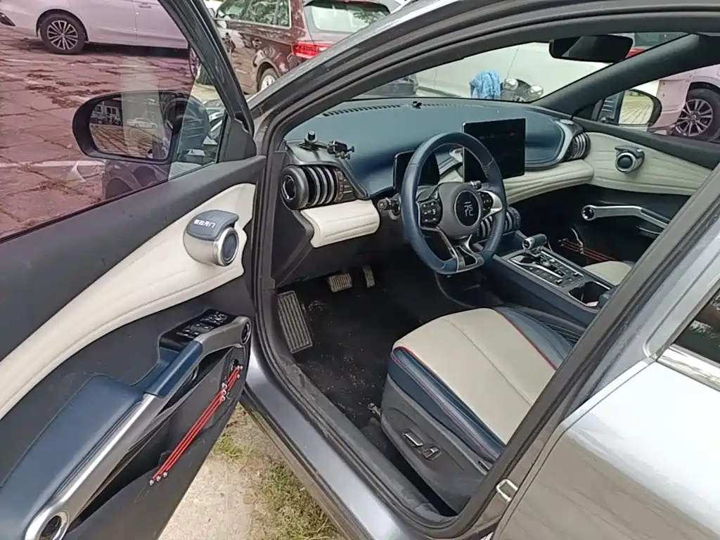 BYD Yuan Plus — миниатюра 16