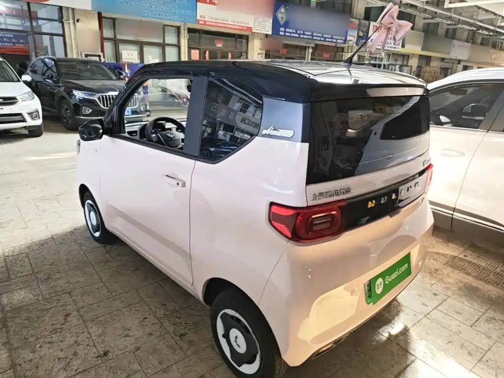 Wuling MINIEV — миниатюра 5