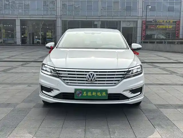 volkswagen lavida-pure-electric