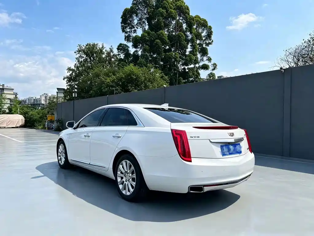 Cadillac XTS — миниатюра 6
