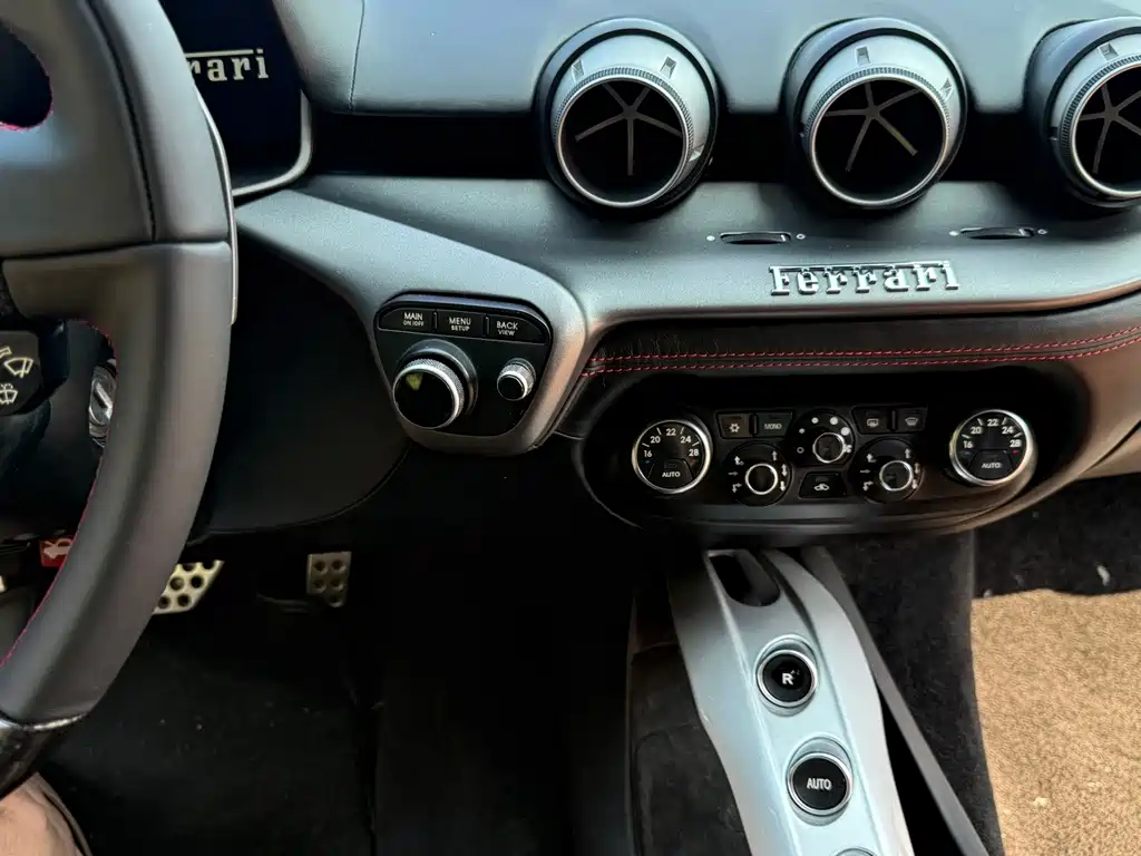 Ferrari F12berlinetta — миниатюра 18