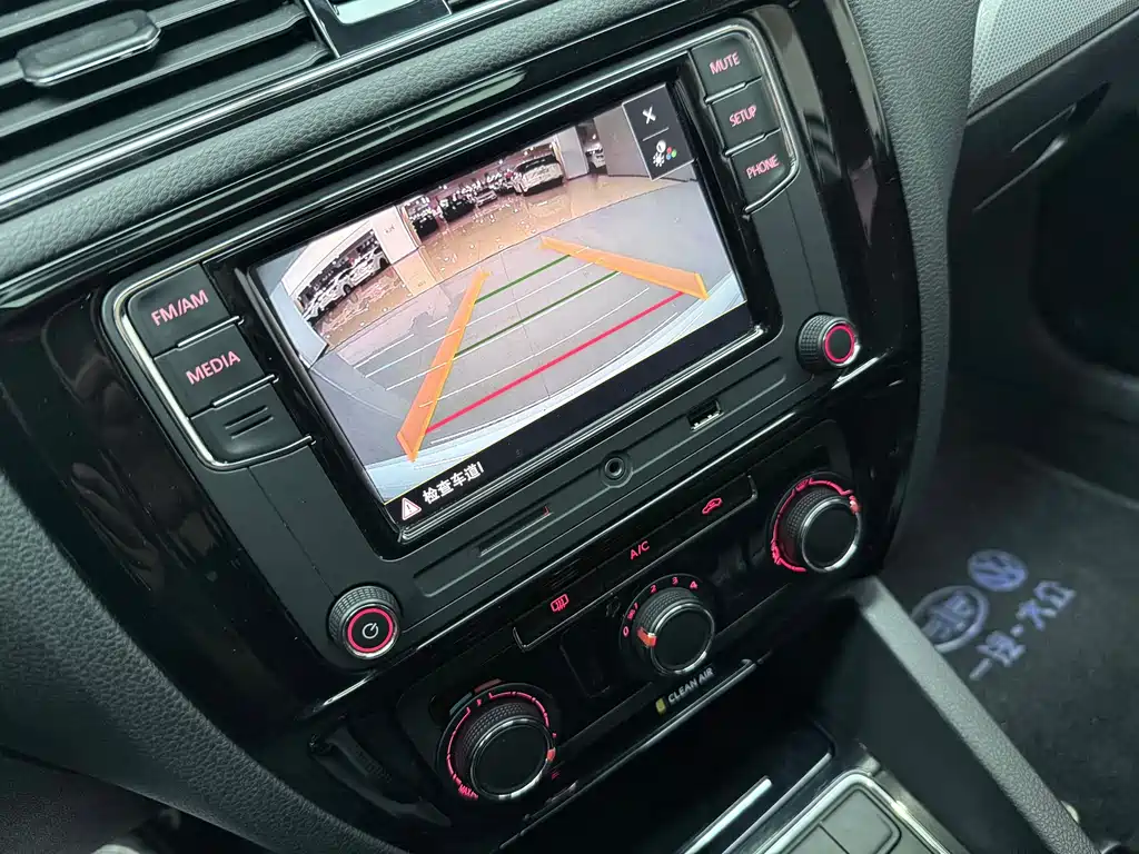 Volkswagen Sagitar — миниатюра 12