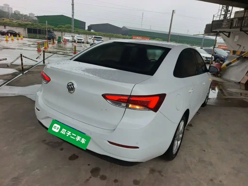 Buick Excelle — миниатюра 7