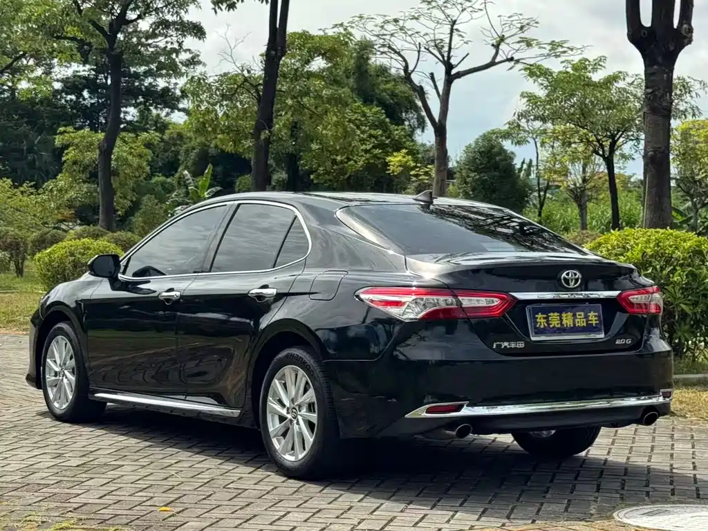 Toyota Camry — миниатюра 15