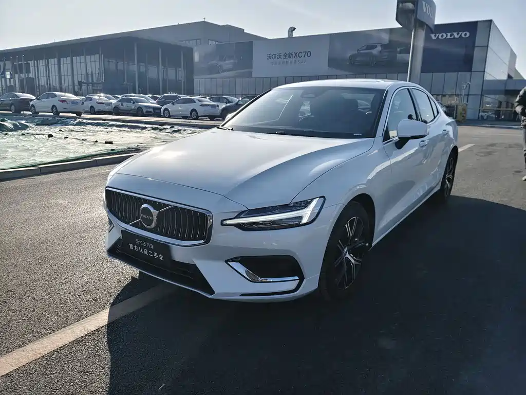 VOLVO S60