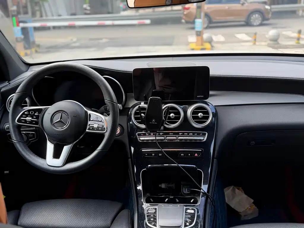 Mercedes-Benz GLC 2021 GLC 260 L 4MATIC