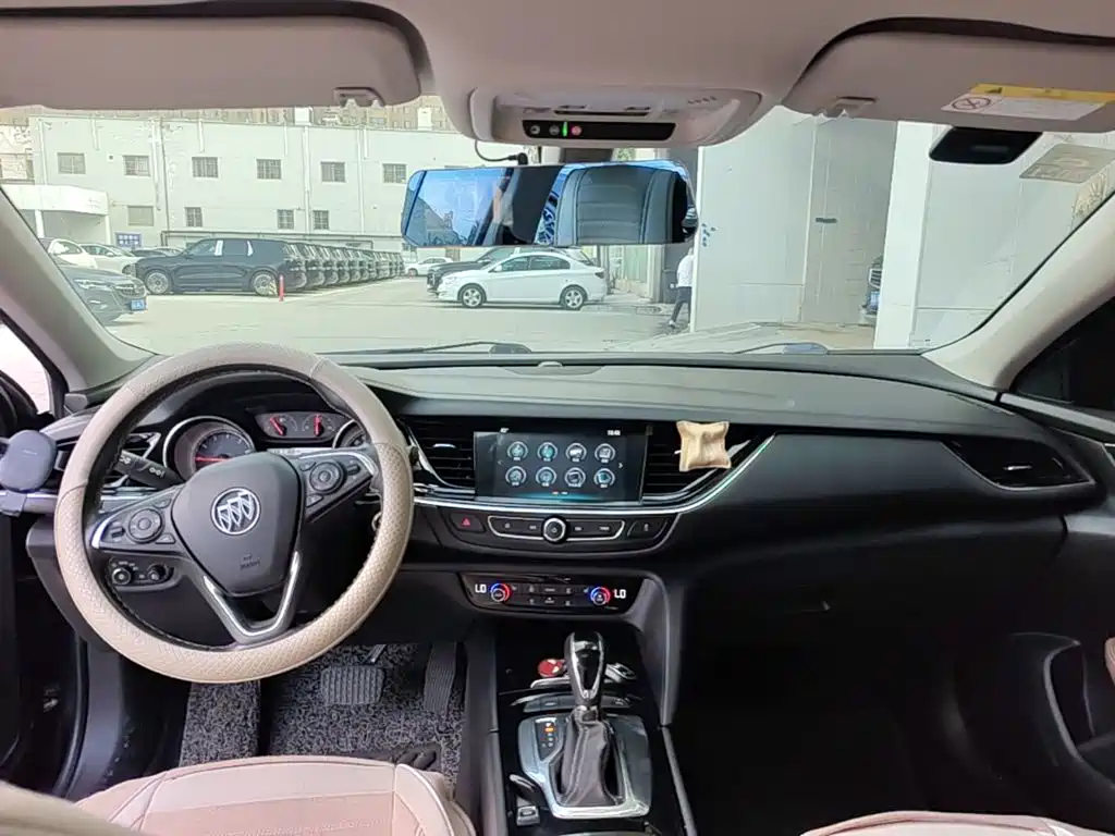 Buick Regal — миниатюра 14