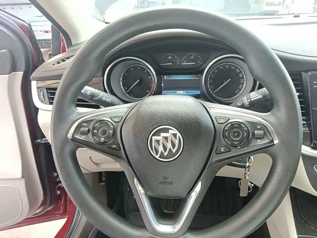 Buick Verano — миниатюра 11