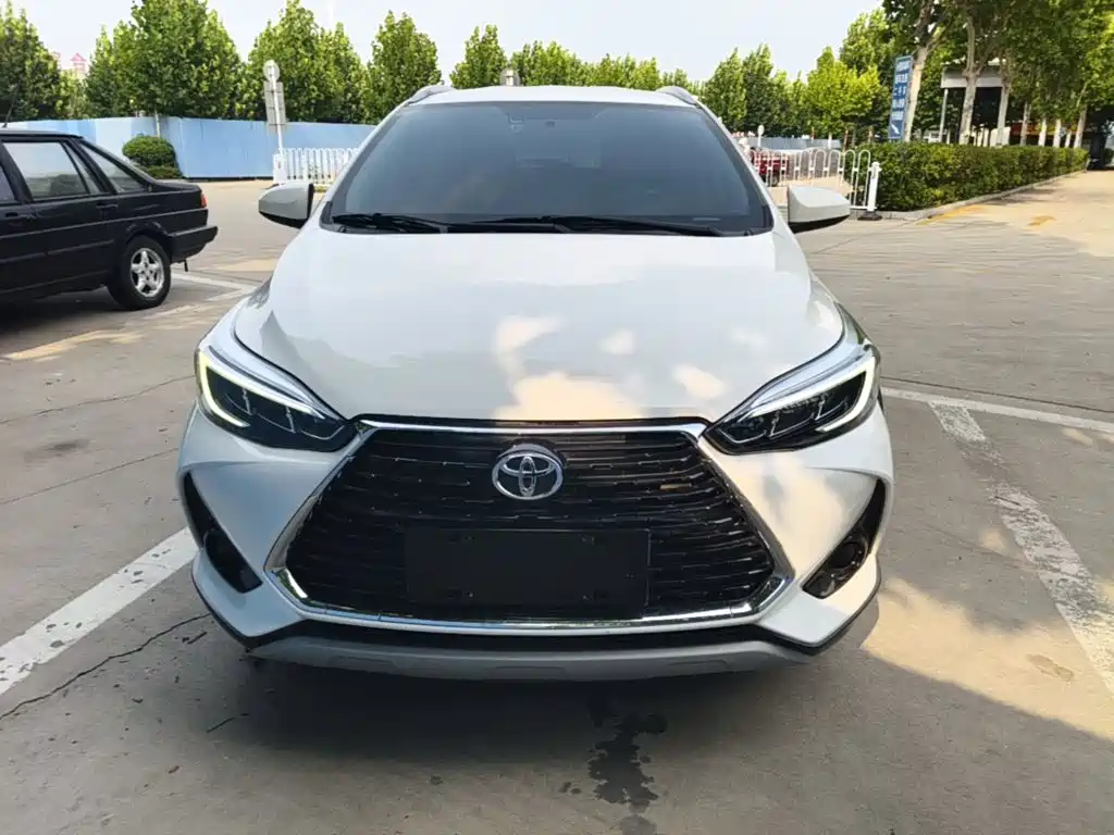 Toyota Yaris L — миниатюра 3