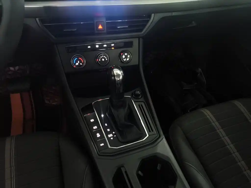 Volkswagen Lavida — миниатюра 14